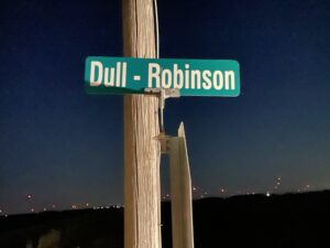 Dull Robinson sign lights